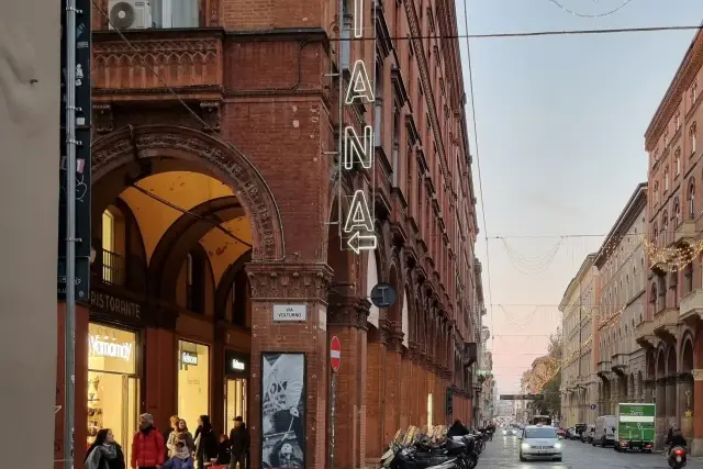 Geschäft in Via Volturno, Bologna - Foto 1