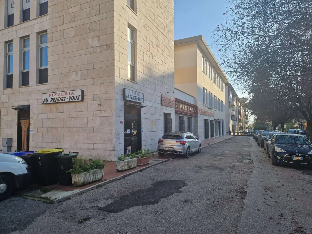 Ufficio in Piazzale Martiri di Vallerotonda 1, Frosinone, {3} - Foto 1