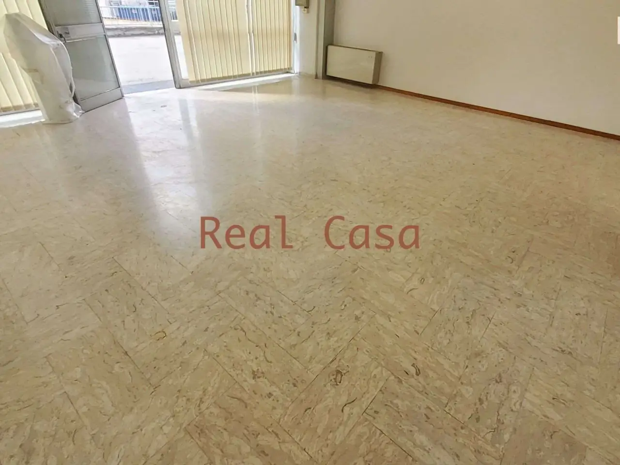 Negozio in Via Emilia Ovest , Modena, {3} - Foto 2