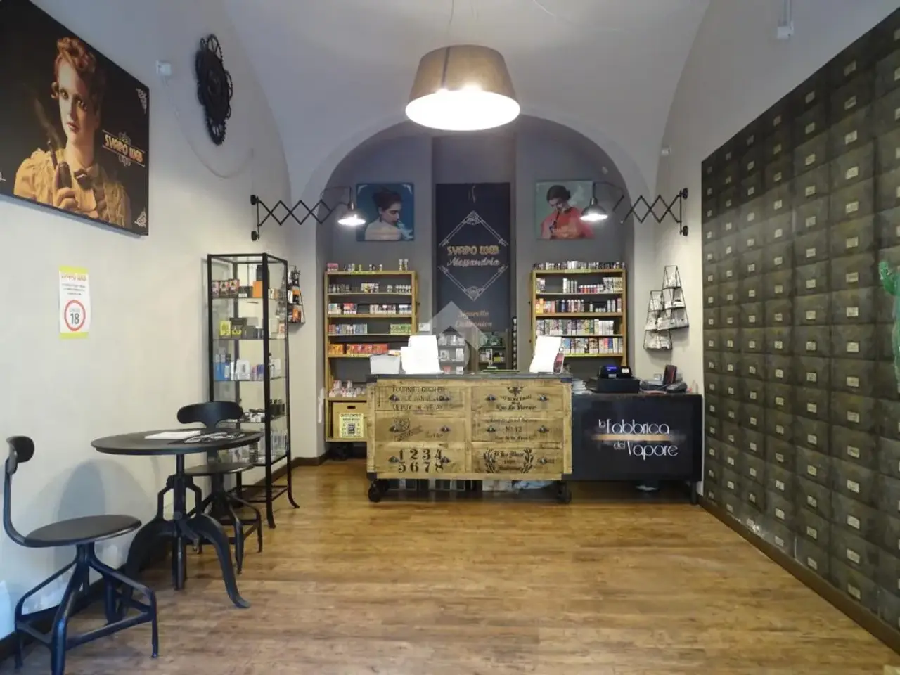 Negozio in Via Alessandro III 11, Alessandria, {3} - Foto 2