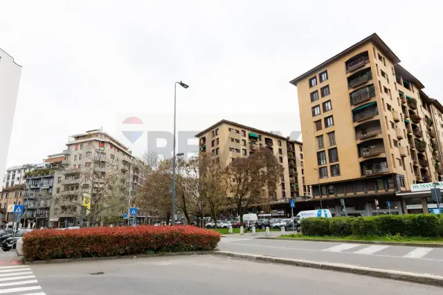 insertion image