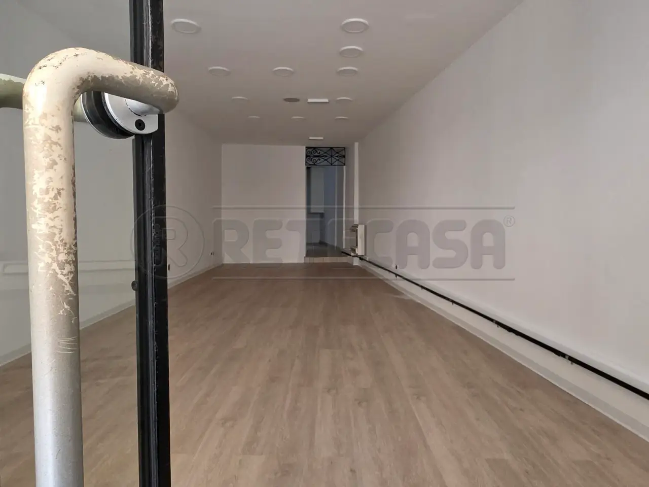 Palazzina commerciale in , Valdagno, {3} - Foto 1