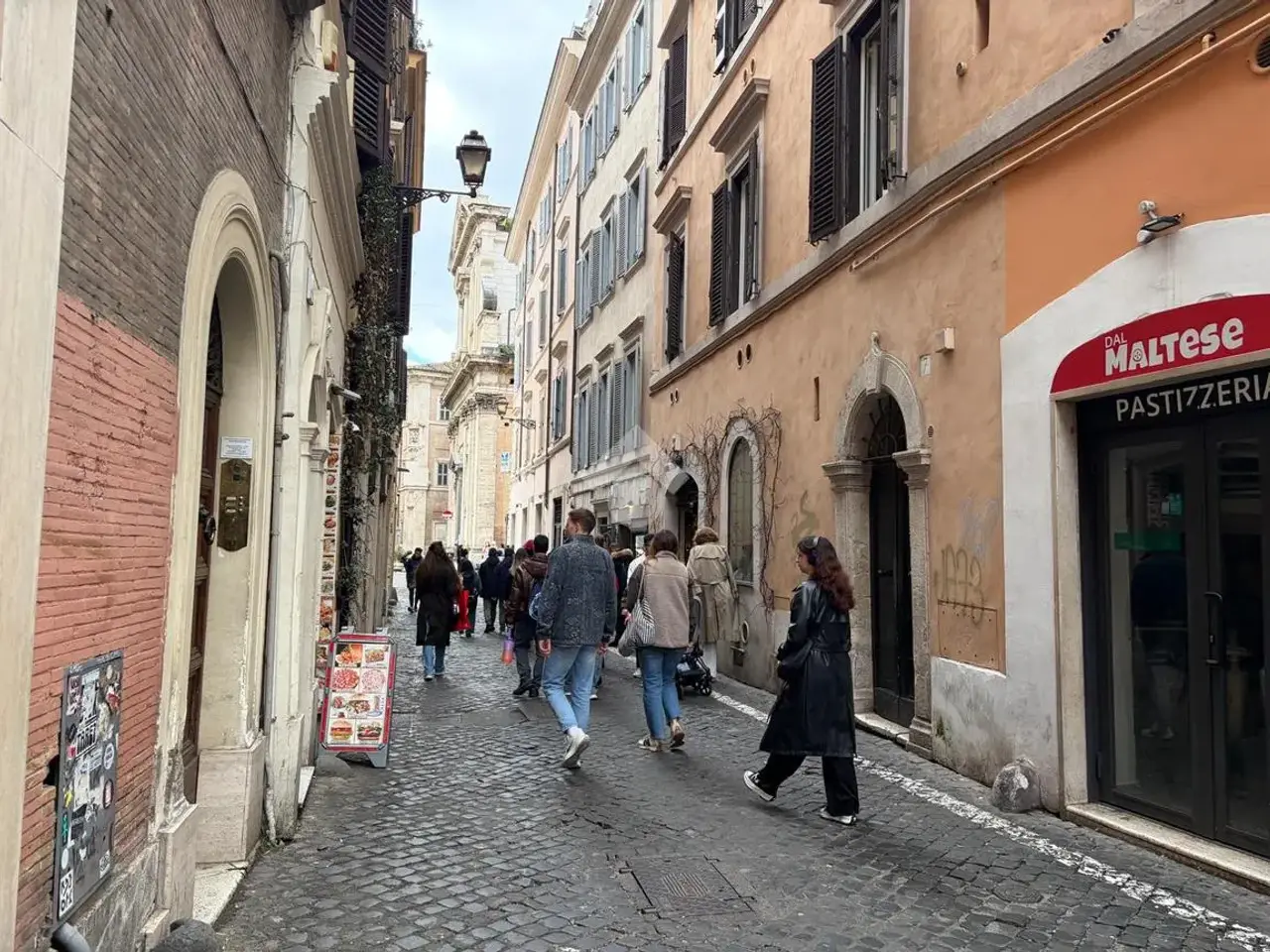 Magazzino in Via Leonina 00, Roma, {3} - Foto 2