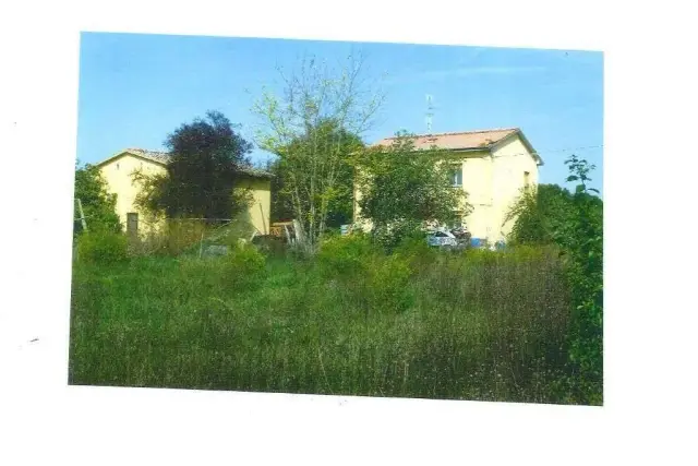 Detached house in Via Imperiale, 150, Mirandola - Photo 1