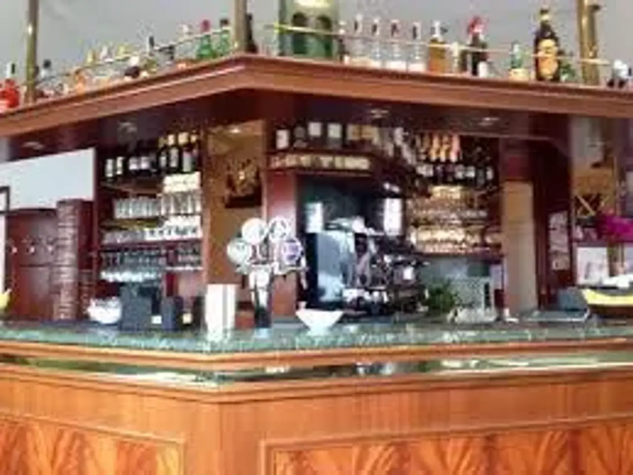 Tabaccheria in Via Sarzanese, Lucca, {3} - Foto 1