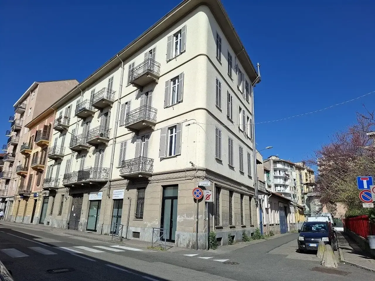 Negozio in Corso Galileo Ferraris 27, Asti, {3} - Foto 1