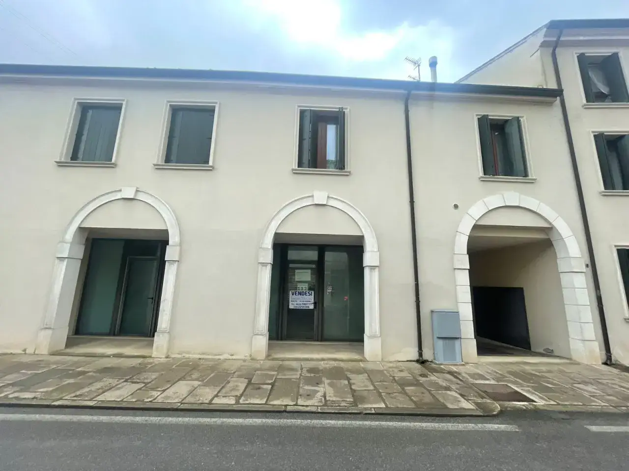 Negozio in Via Pinzon, Badia Polesine, {3} - Foto 1