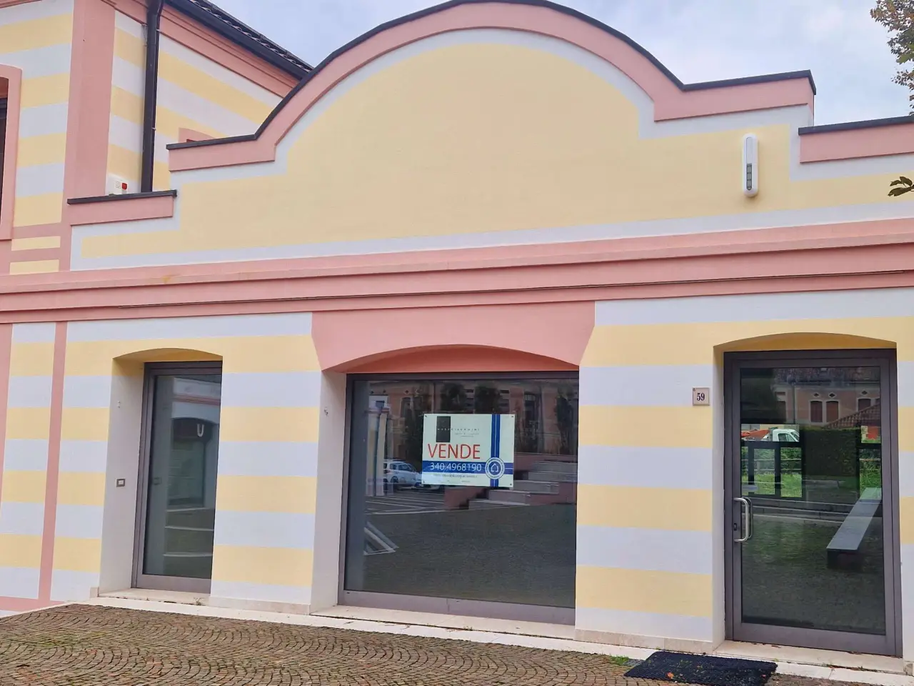 Negozio in Via Vittorio Emanuele II 59, Vittorio Veneto, {3} - Foto 2