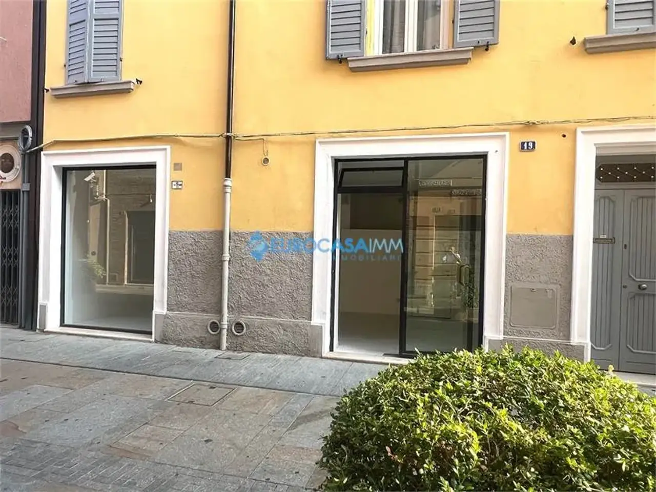 Negozio in Via Paolo Guaitoli 19, Carpi (Mo), Carpi, {3} - Foto 1