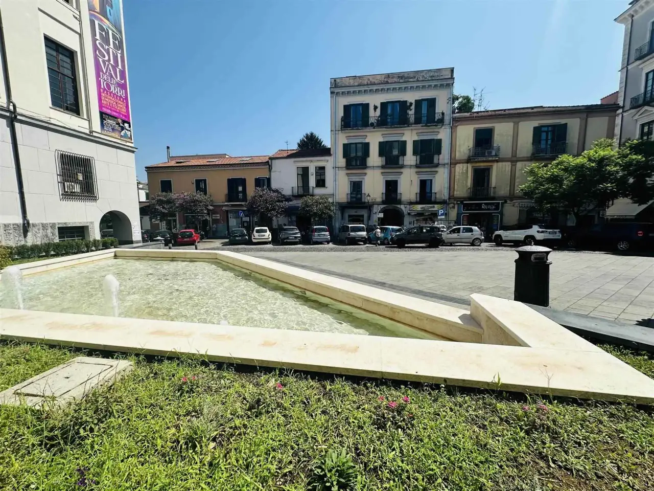 Negozio in Via Tommaso Cuomo, Cava De' Tirreni, {3} - Foto 1
