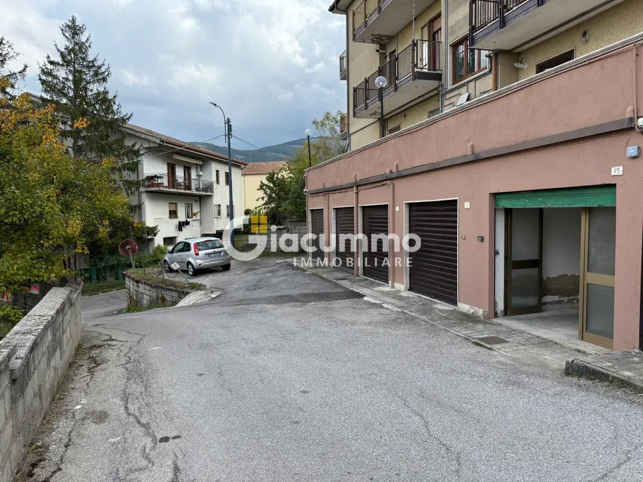 Magazzino in Piazzale Aldo Moro 15, Potenza, {3} - Foto 2
