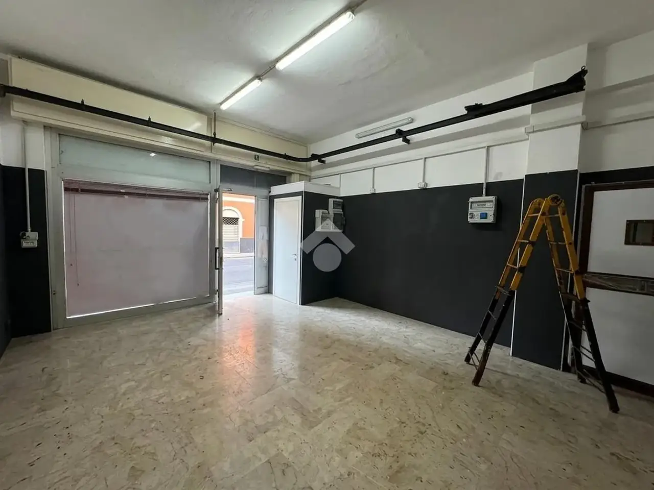 Negozio in Via S. Pier di Canne, Chiavari, {3} - Foto 2