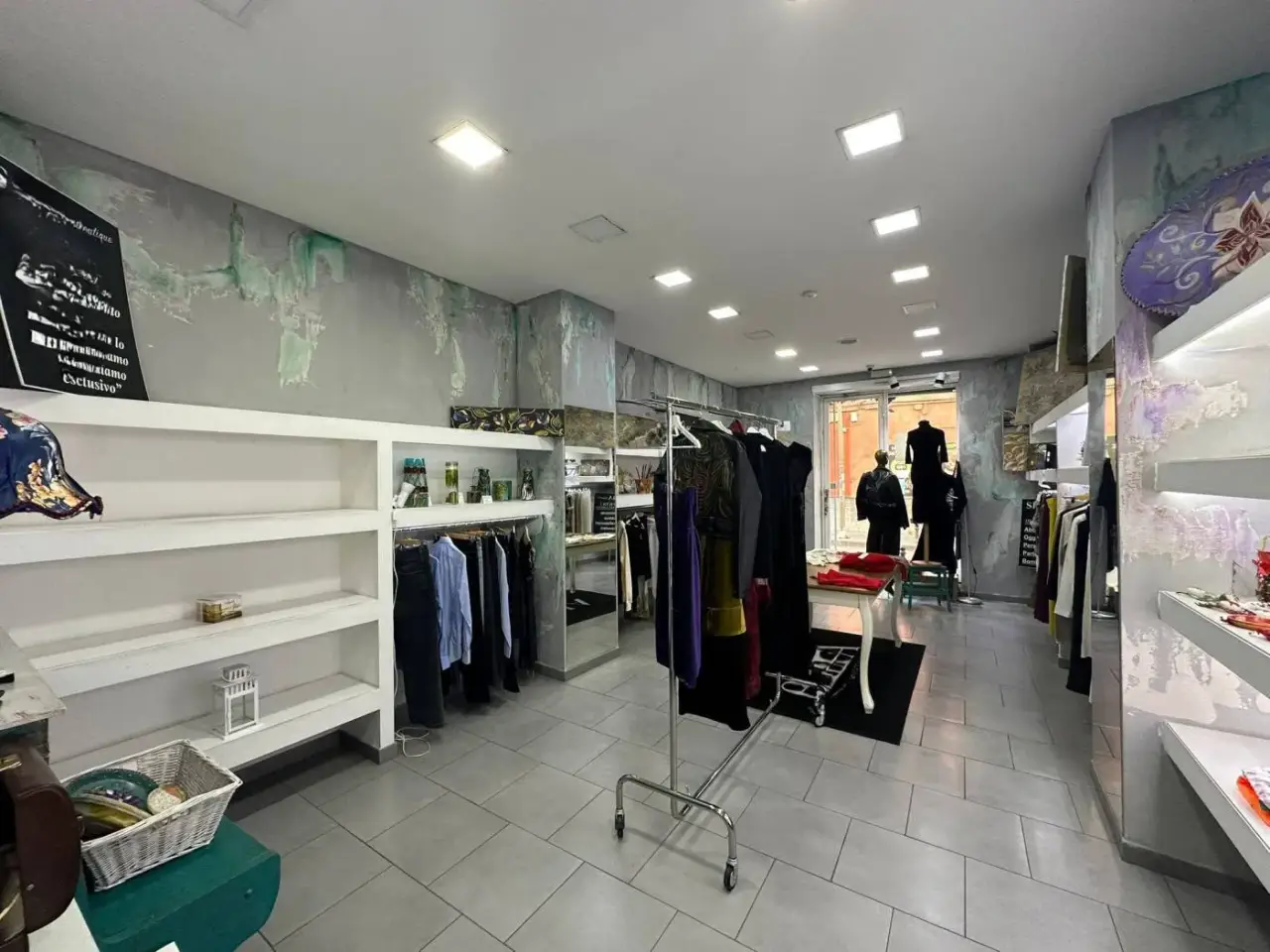 Locale commerciale in Corso Umberto I, Napoli, {3} - Foto 2