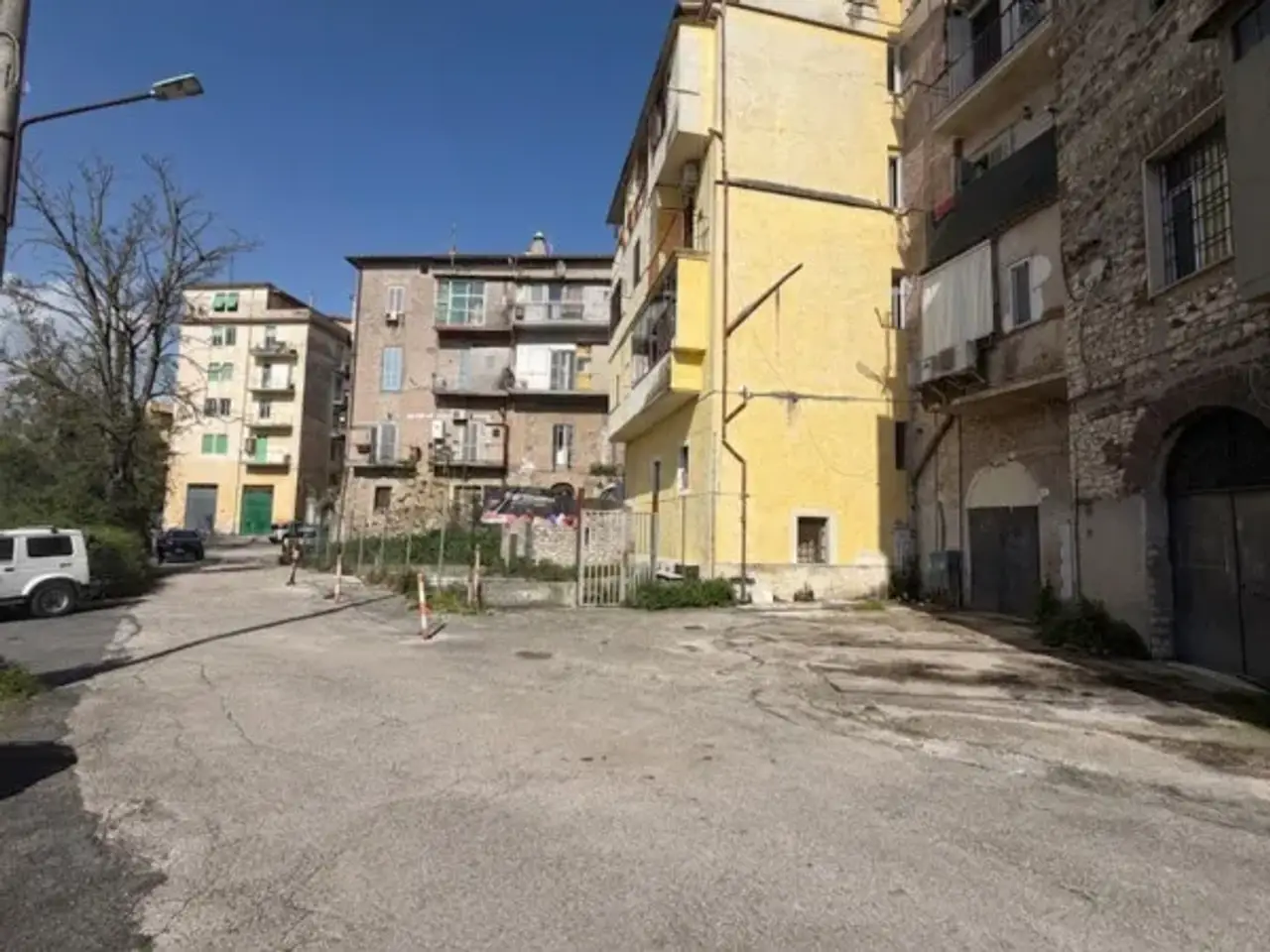 Negozio in Via della Pineta 10, Castel Madama, {3} - Foto 2