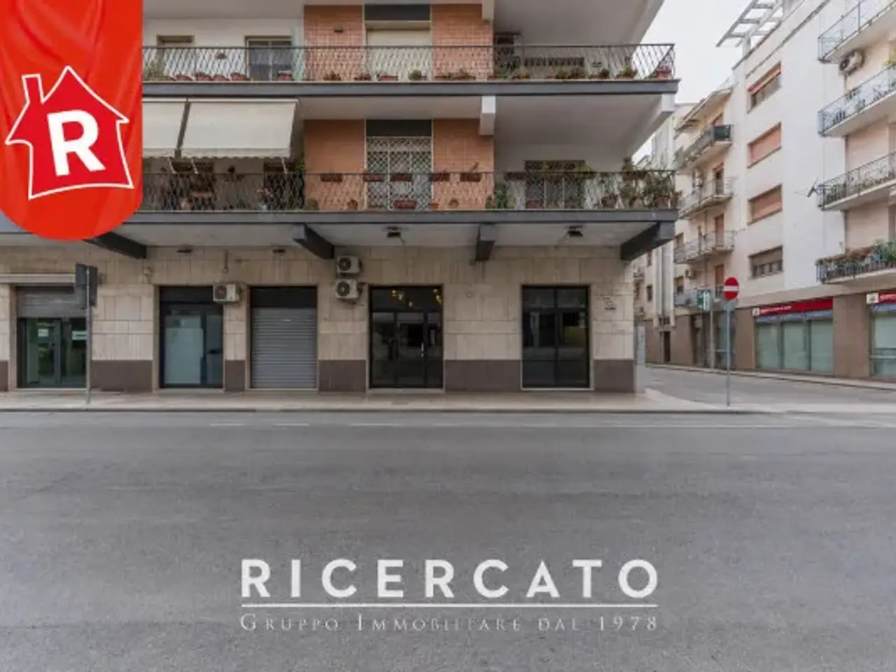 Negozio in Via Don Luigi Sturzo 32, Lecce, {3} - Foto 1