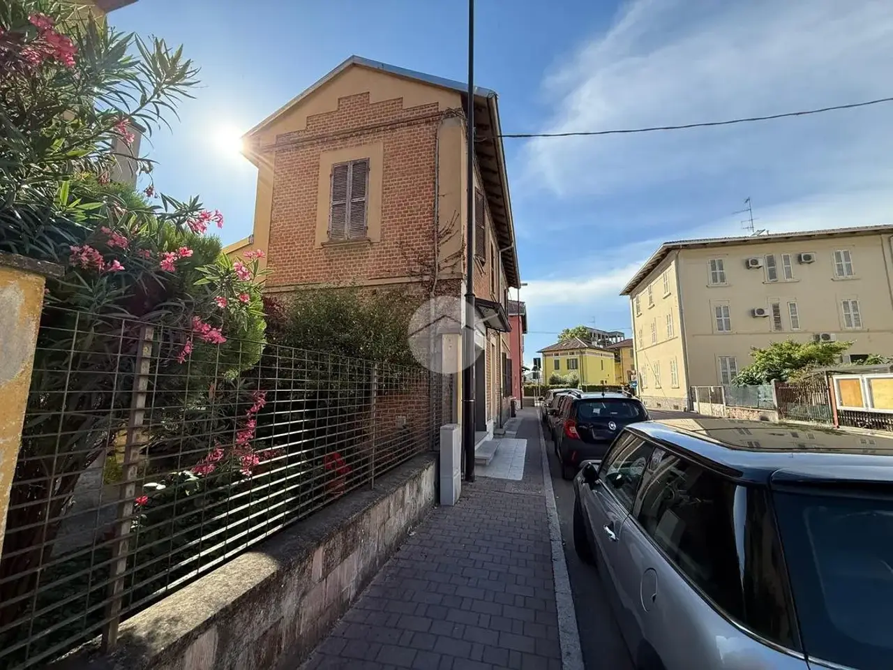 Negozio in Via De Amicis 7, Fidenza, {3} - Foto 1