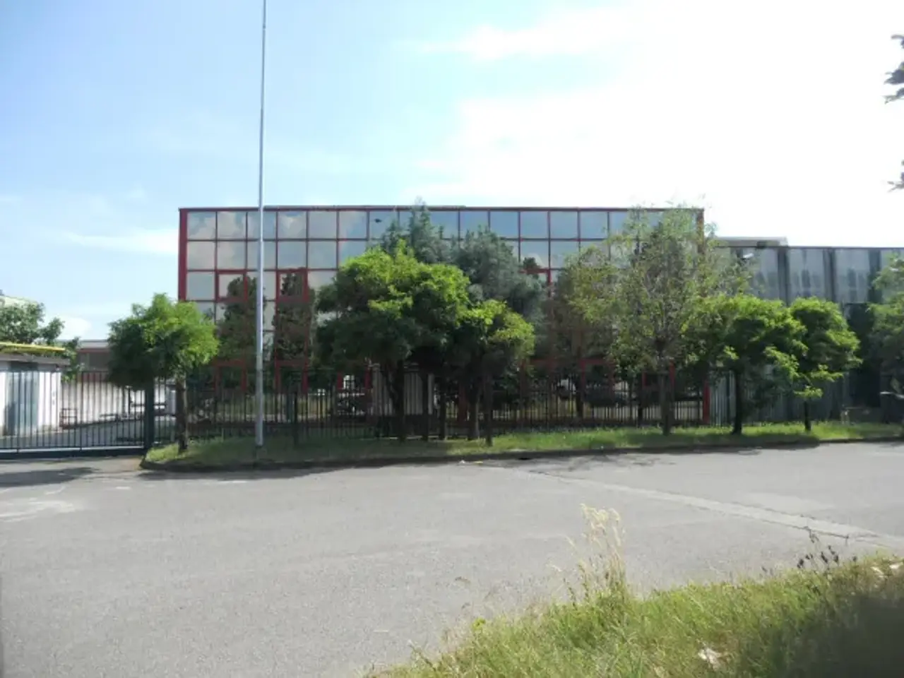 Capannone in Via Alcide De Gasperi 106, Rho, {3} - Foto 1