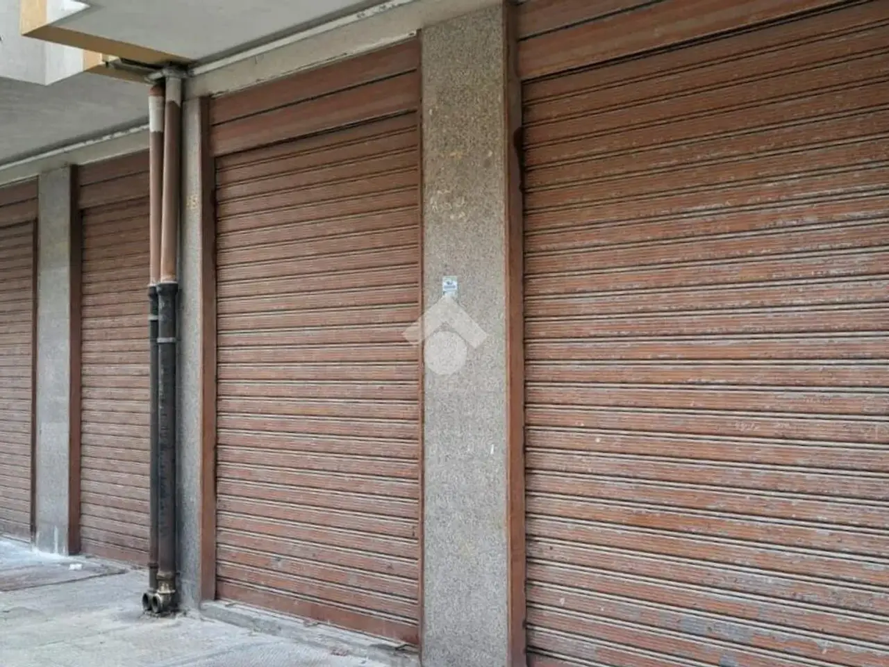 Negozio in Via Respighi 1, Barletta, {3} - Foto 1