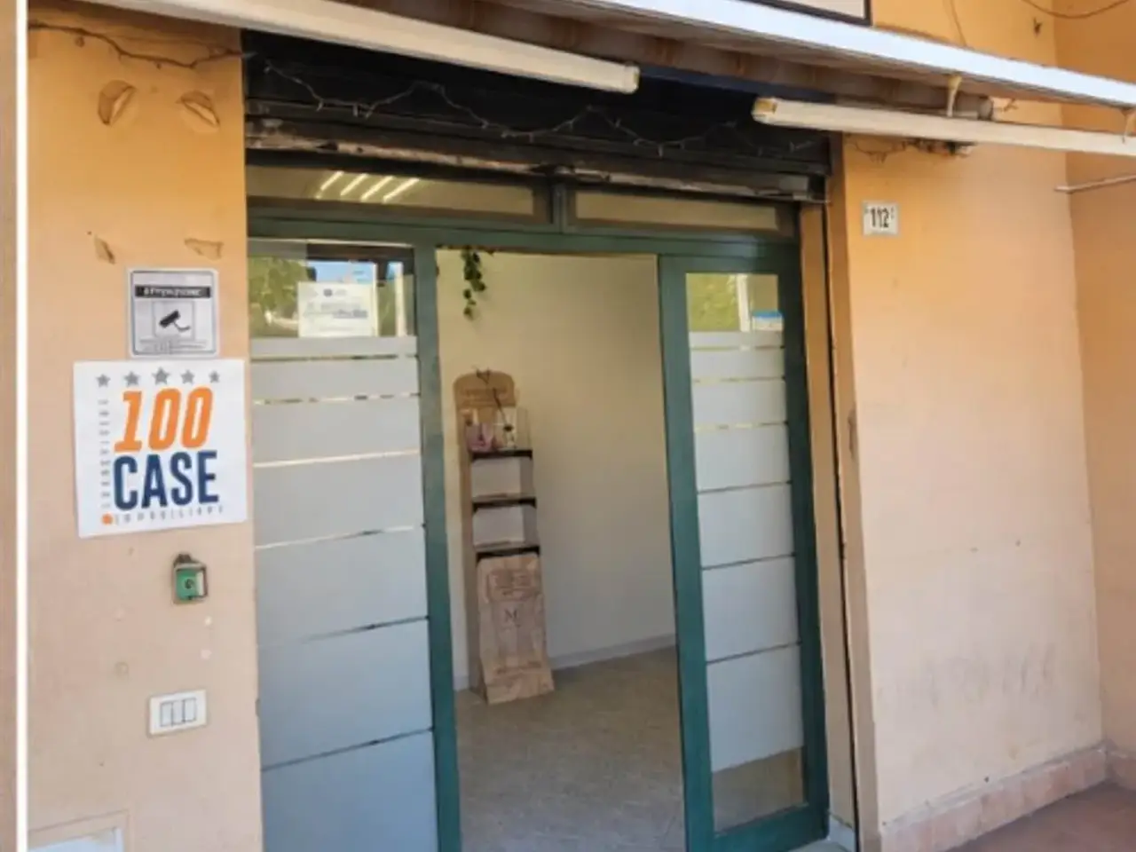 Negozio in Viale Giostra, Messina, {3} - Foto 1
