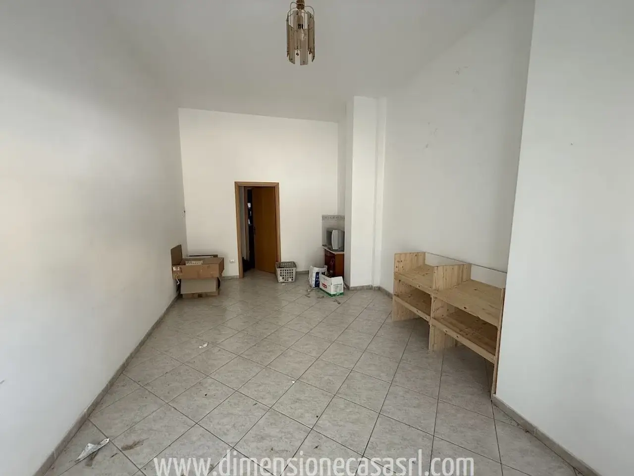 Magazzino in Via Trieste 58, San Cataldo, {3} - Foto 2