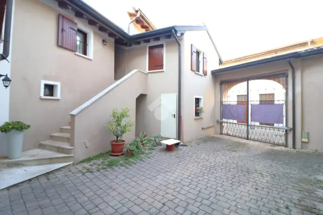 insertion image