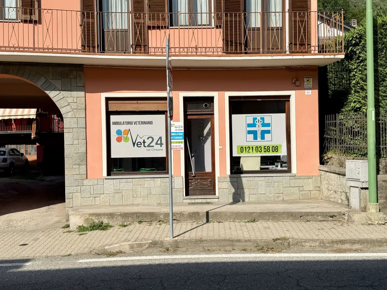 Negozio in Corso Galliano Rocco 46, Pinasca, {3} - Foto 1