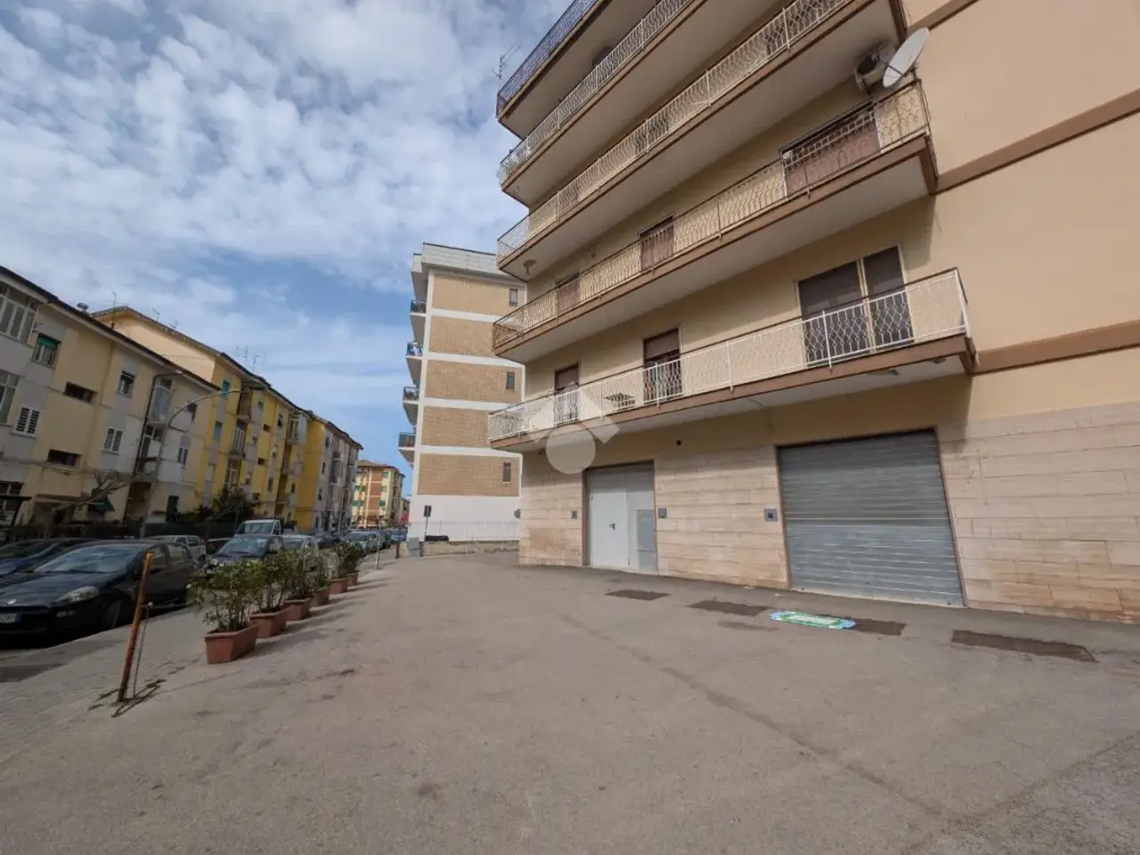 Negozio in Via Tazzoli 77, Caserta, {3} - Foto 2