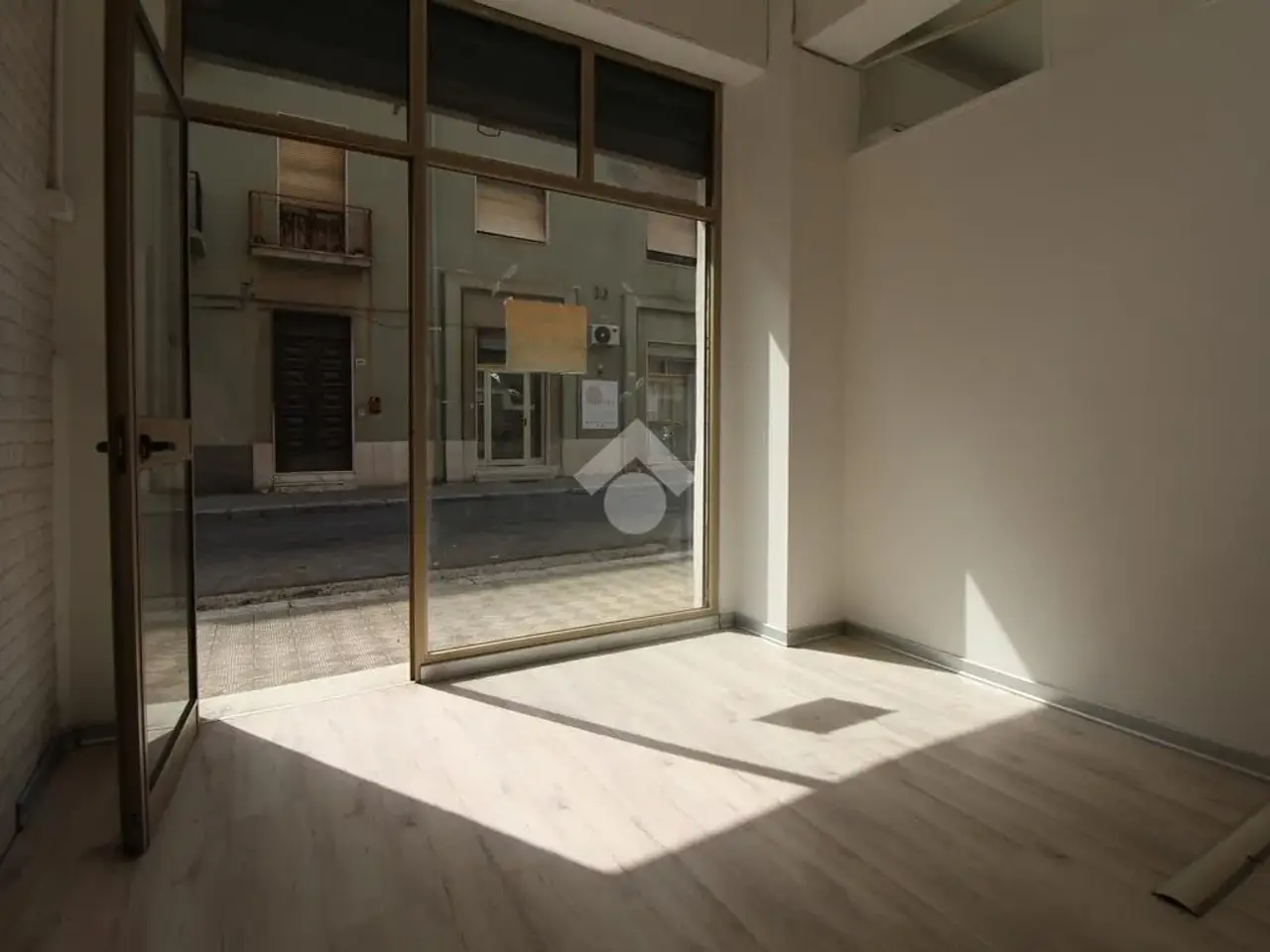 Magazzino in Via Via Nazionale 575, Villa San Giovanni, {3} - Foto 2