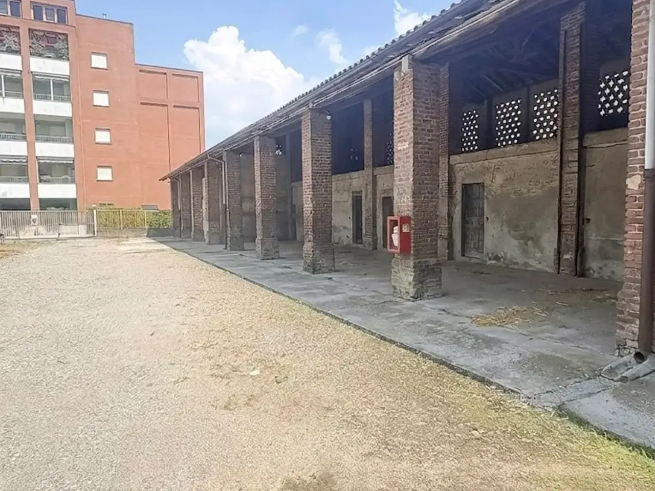 Palazzina commerciale in Via Filippo Anghileri 8, Milano, {3} - Foto 2