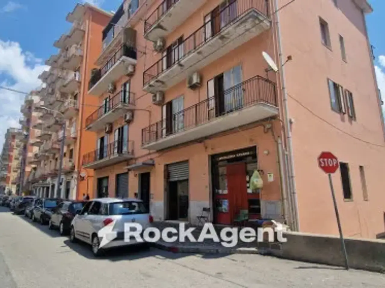 Negozio in Via Ettore Vitale 52, Catanzaro, {3} - Foto 2