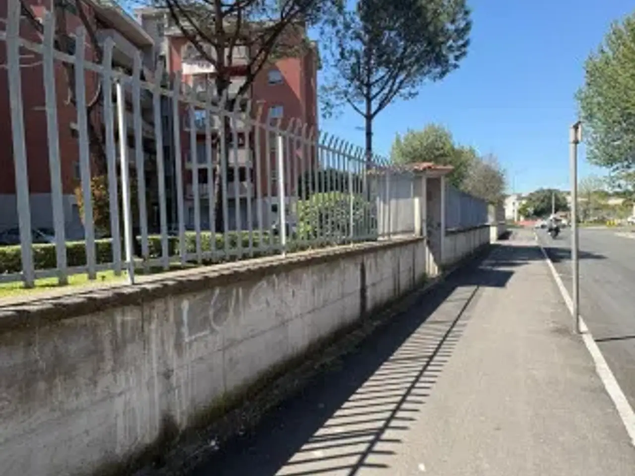 Negozio in Viale dei Pini, Casalnuovo Di Napoli, {3} - Foto 2