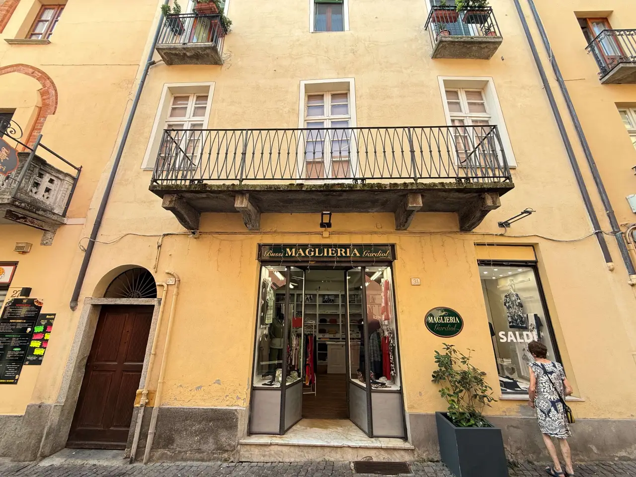 Negozio in Via Savoia 29, Pinerolo, {3} - Foto 2