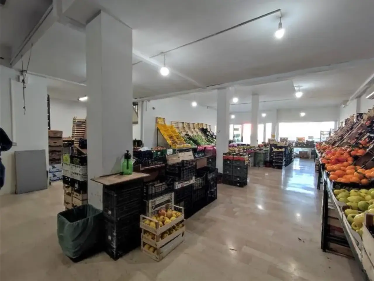 Locale commerciale in Via Carlo Pisacane,134,Fano, Fano, {3} - Foto 1
