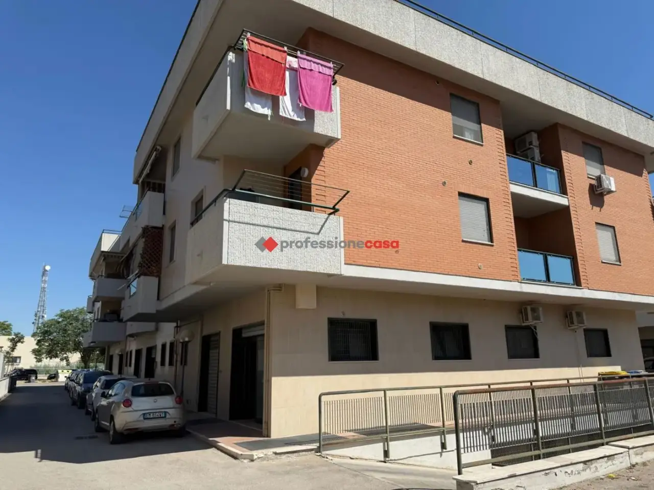 Negozio in Viale degli Artigiani 48, Foggia, {3} - Foto 1