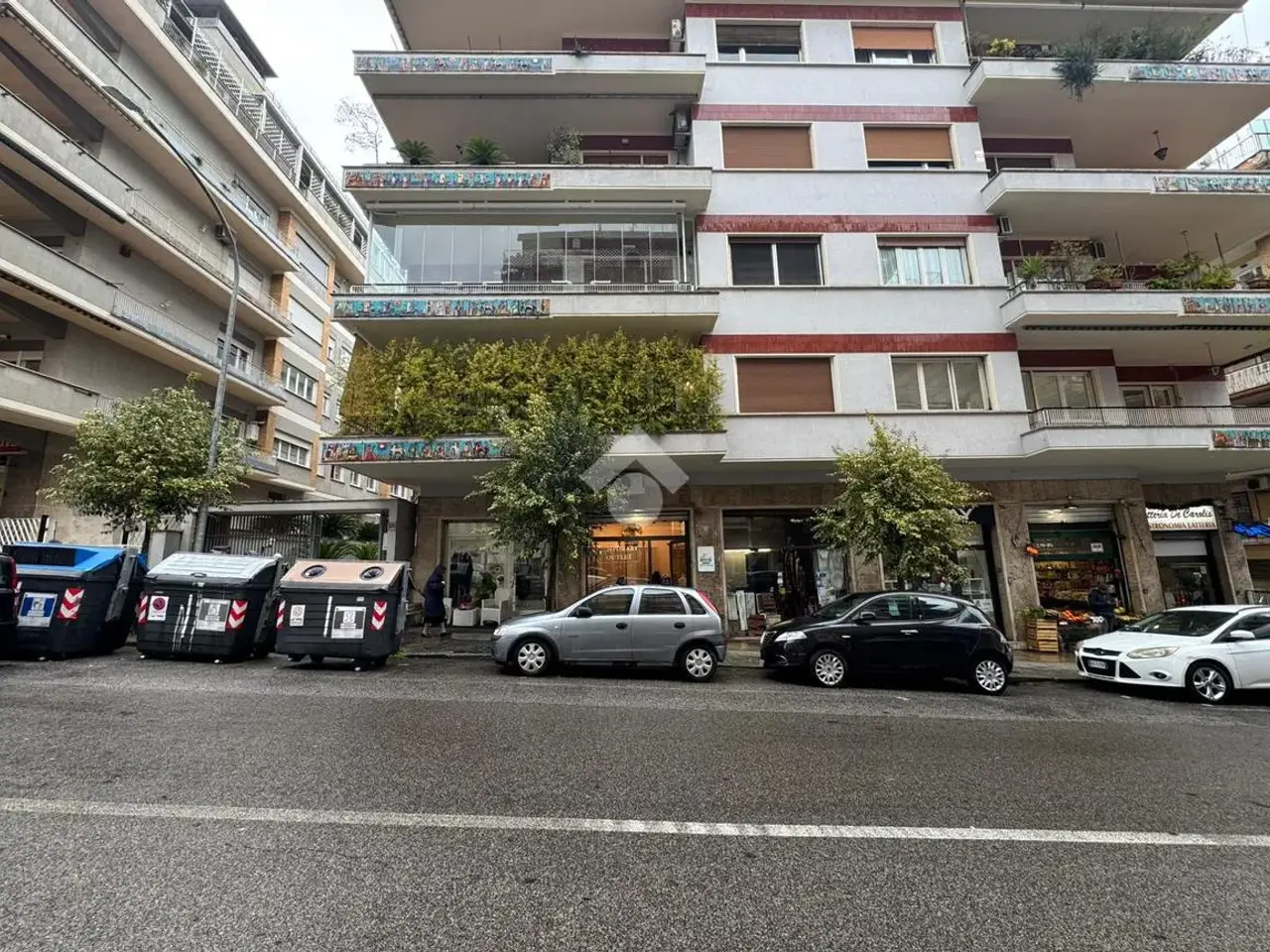 Negozio in Via Ugo De Carolis 96, Roma, {3} - Foto 1