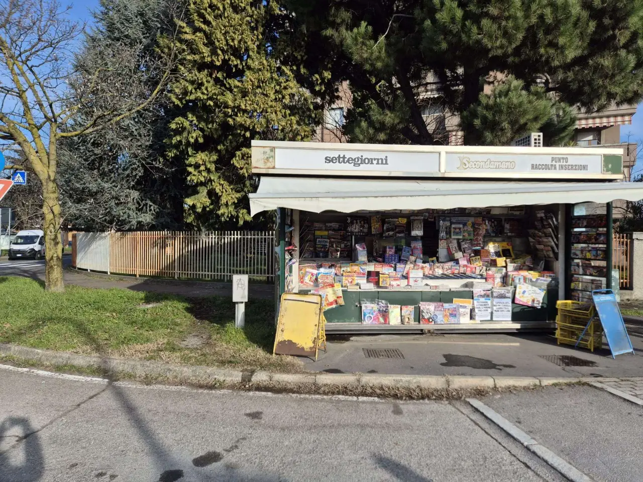 Negozio in Via Alcide De Gasperi Angolo Via Tommaso Grossi, Rho, {3} - Foto 2