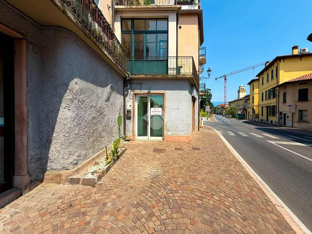 Negozio in Corso Giuseppe Zanardelli 19, Gardone Riviera, {3} - Foto 1