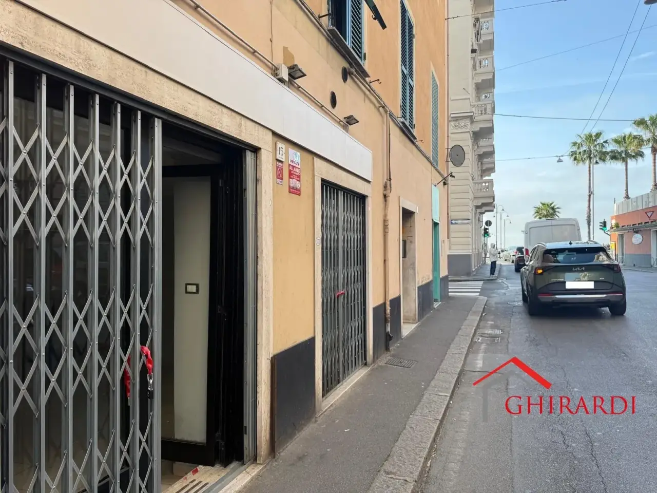 Negozio in Via Giovanni Opisso 15, Genova, {3} - Foto 2