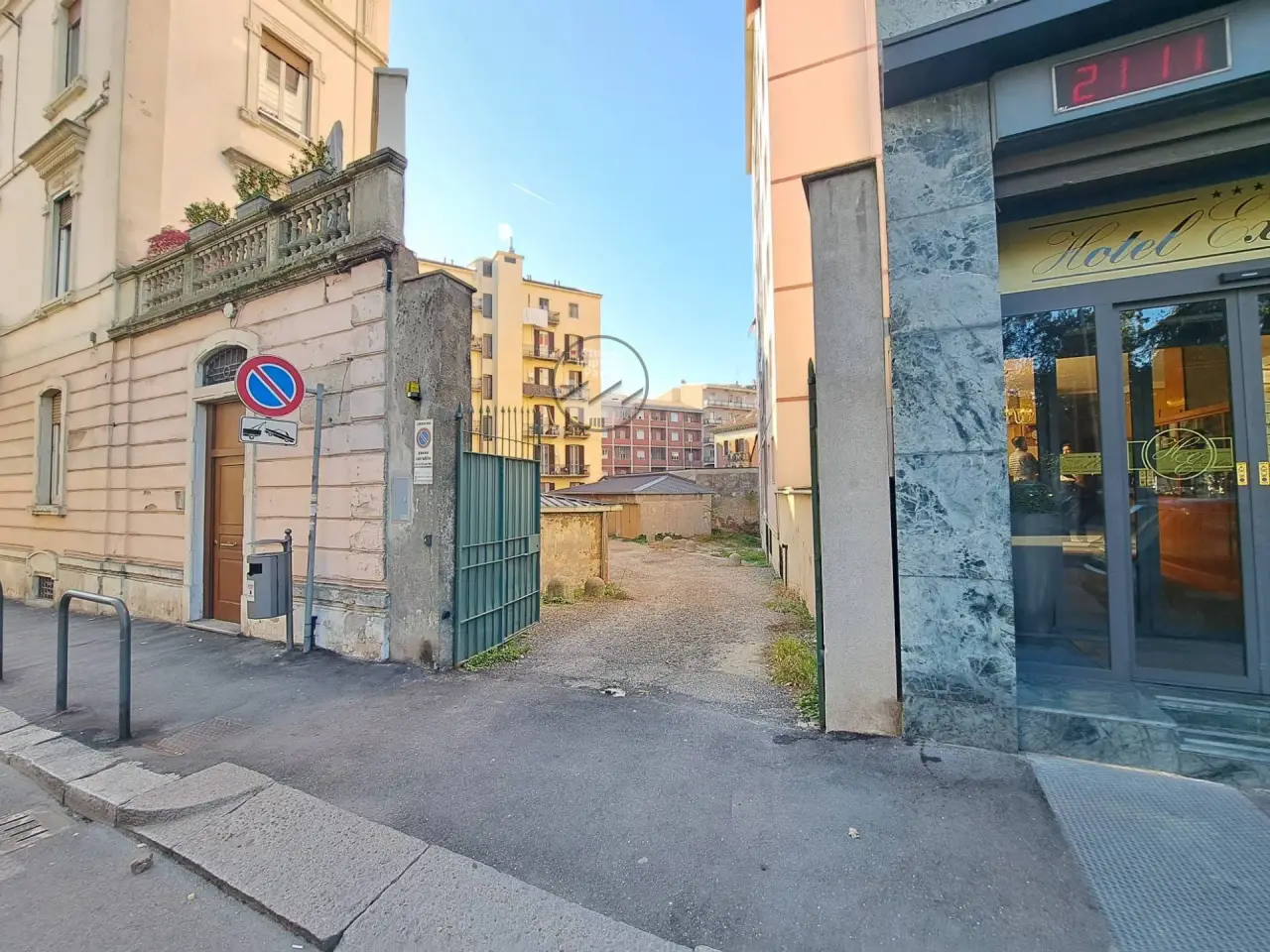 Magazzino in Piazzale della Stazione 25, Pavia, {3} - Foto 1