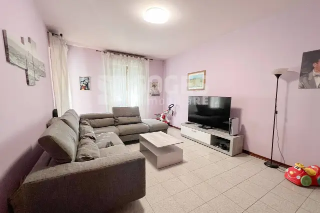 4-room flat in Via Giovanni Amendola, Figline e Incisa Valdarno - Photo 1