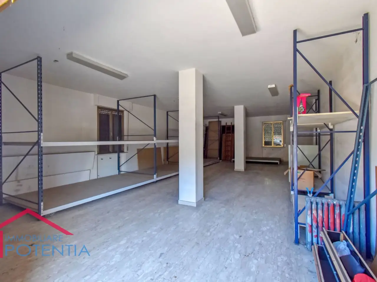 Magazzino in Via Beethoven 40, Potenza Picena, {3} - Foto 2