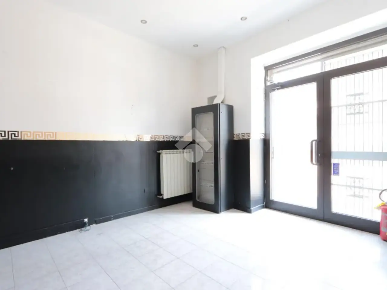 Negozio in Via Mazzini 142, Alessandria, {3} - Foto 2
