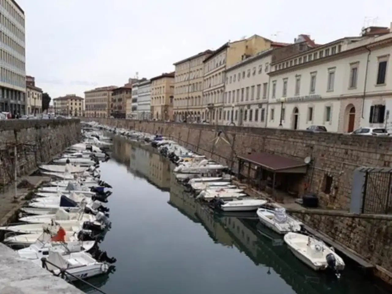 Negozio in , Livorno, {3} - Foto 1