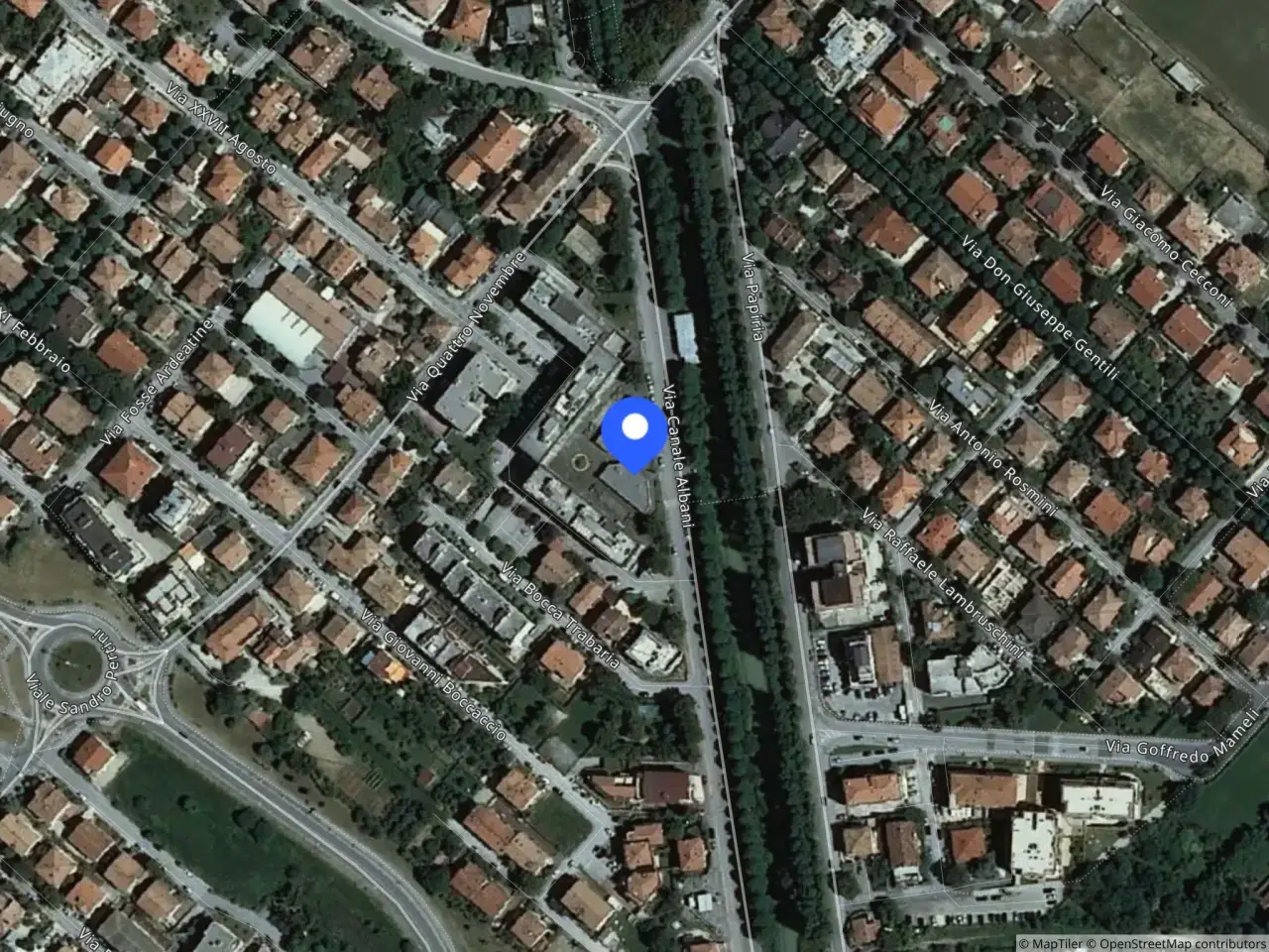 Fabbricato misto in Via Canale Albani 1 E 8/a 1, Fano, {3} - Foto 1