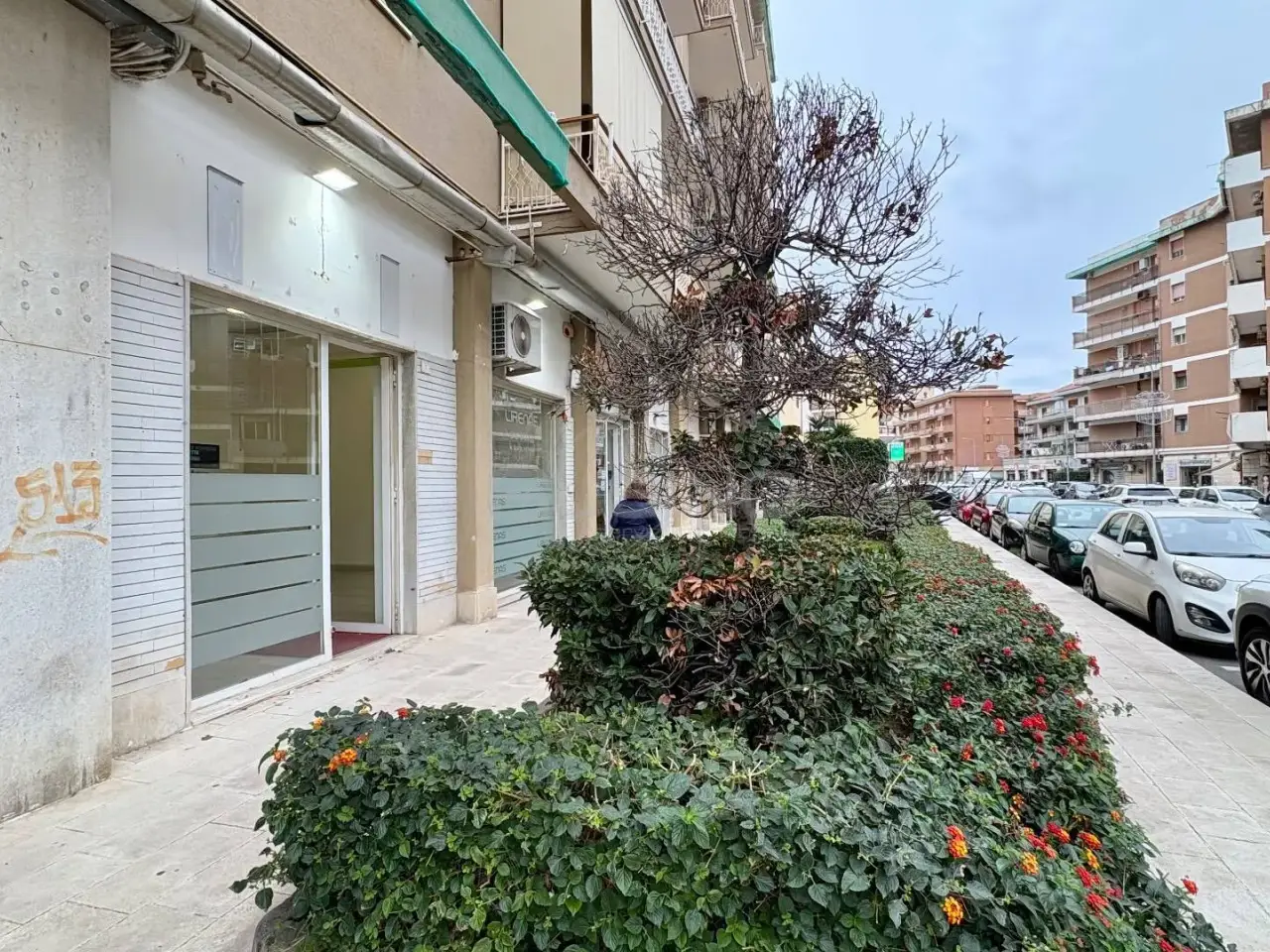 Negozio in Via Senatore di Giovanni 7 - 9, Siracusa, {3} - Foto 1