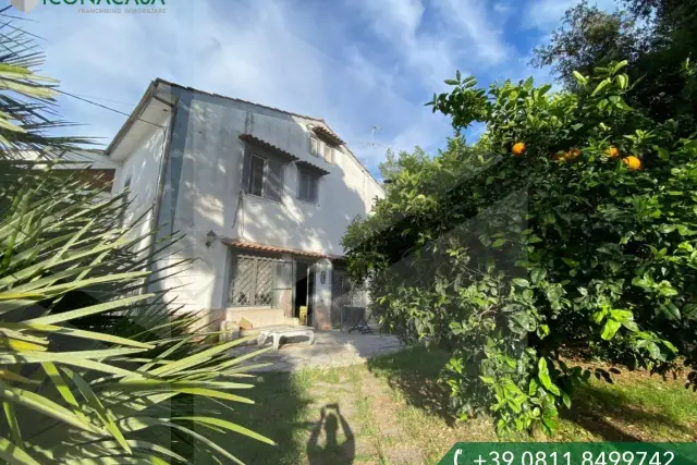 Villa in Traversa Strigari, Pozzuoli - Foto 1