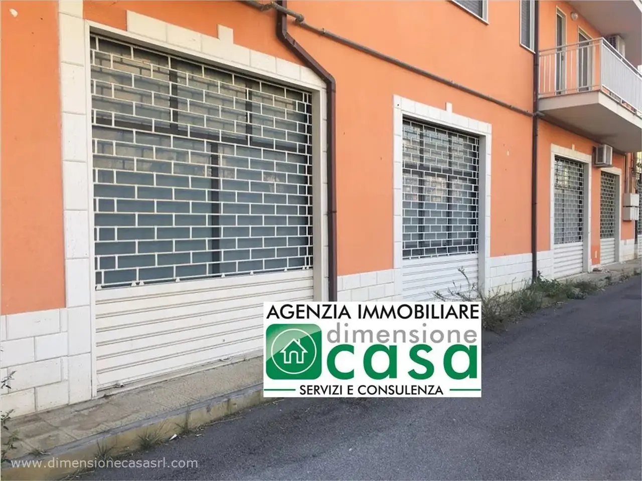 Locale commerciale in Via Cimabue 2, Caltanissetta, {3} - Foto 1