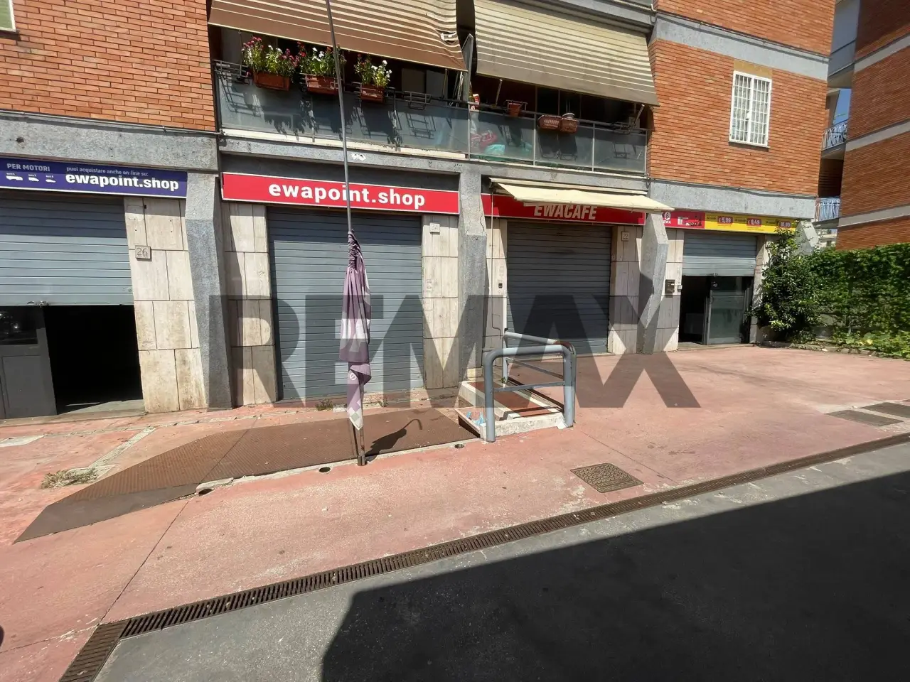 Negozio in Via Monti di Primavalle 20, Roma, {3} - Foto 2
