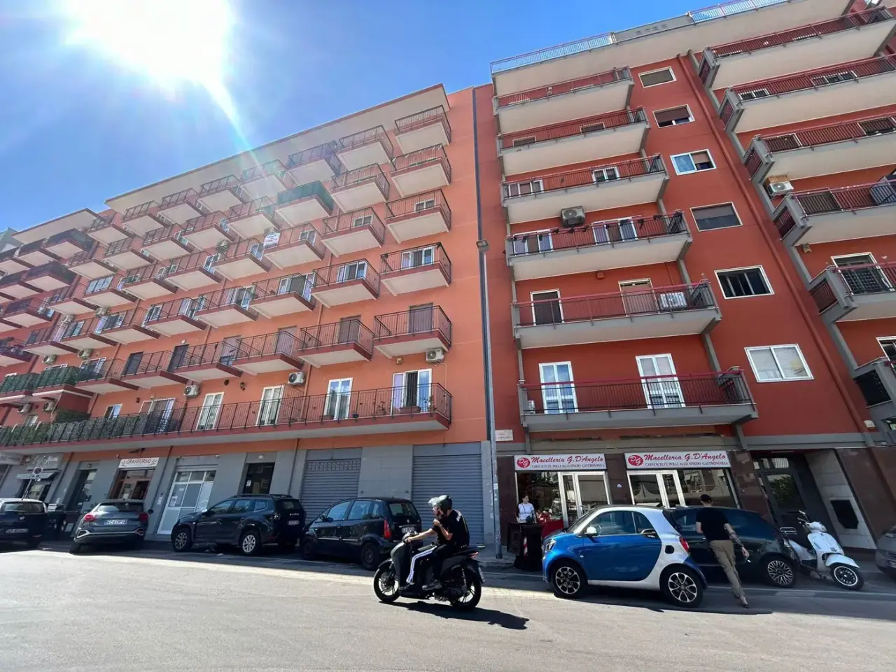 Negozio in Via Van Westerouth  200, Bari, {3} - Foto 1