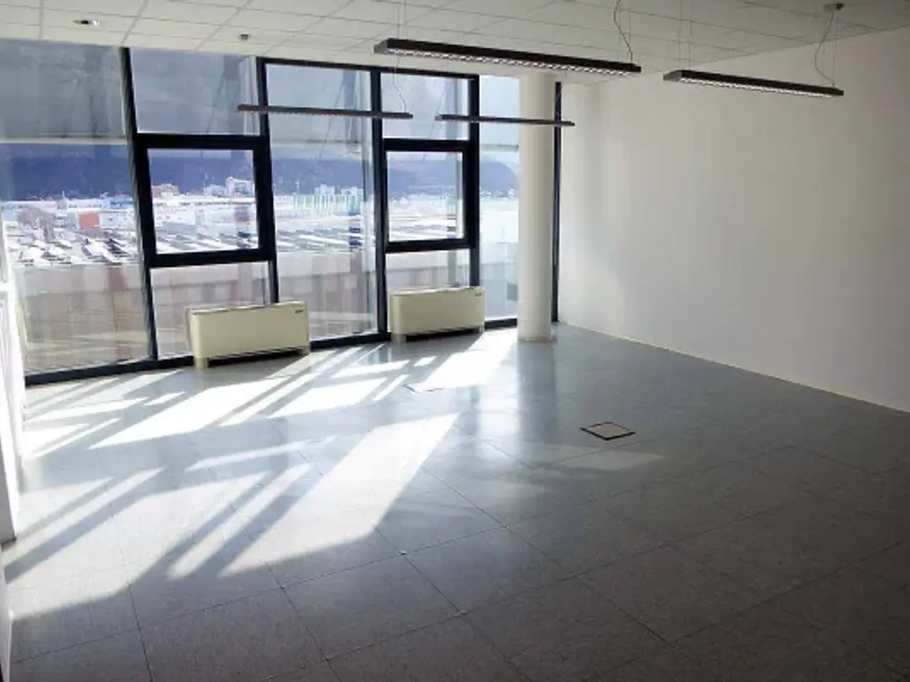 Ufficio in , Bolzano, {3} - Foto 1